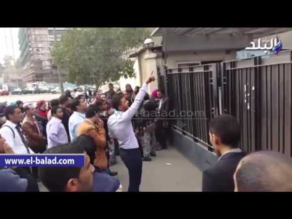 صدى البلد | حاملو الماجستير والدكتوراة أمام التنظيم والادارة "واحد اتنين.. التعيينات فين"