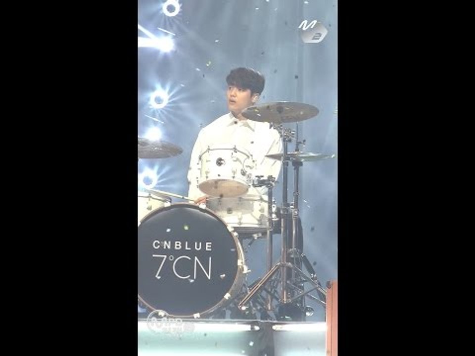 [MPD직캠] 씨엔블루 강민혁 직캠 헷갈리게 Between Us CNBLUE Kang Min Hyuk Fancam @엠카운트다운_170323