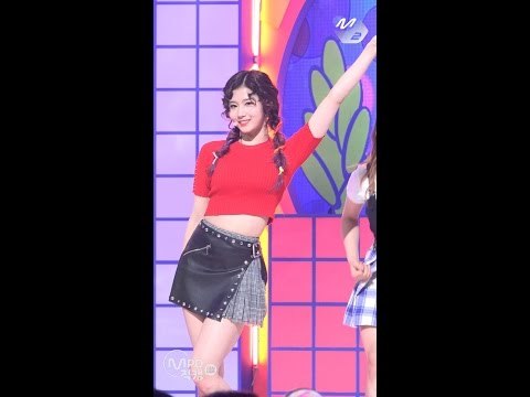 [MPD직캠] 트와이스 사나 직캠 KNOCK KNOCK TWICE SANA Fancam @엠카운트다운_170223