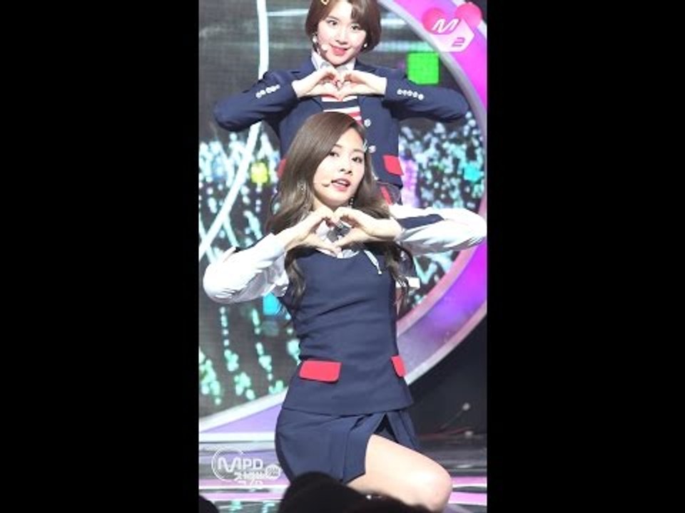[MPD직캠] 트와이스 쯔위 직캠 'SIGNAL' (TWICE TZUYU FanCam) | @MCOUNTDOWN_2017.5.18