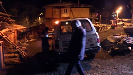 Kastamonu'da evi yanan aileye yardım