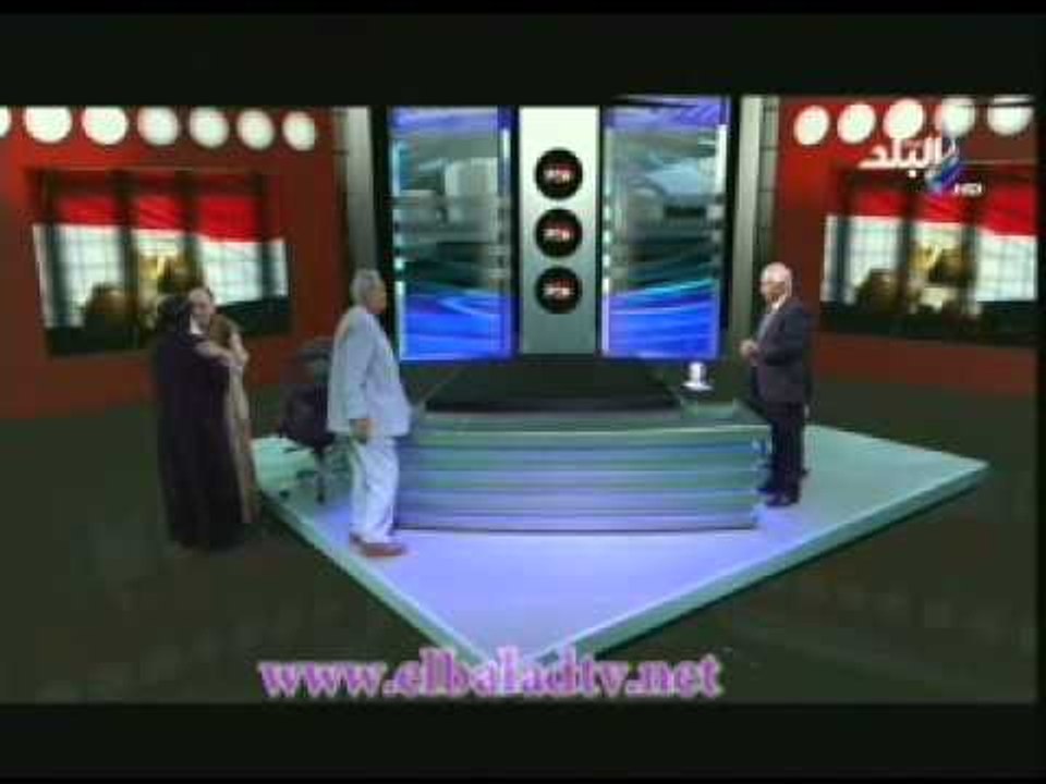 الانبا بولا يصافح محمد الدبش على الهواء مباشرة...