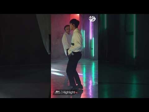 [MPD직캠] 하이라이트 윤두준 직캠 'Calling You' (HighLight YOON DU JUN FanCam) | @Mnet Present_2017.5.29