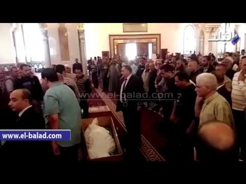 صدى البلد | وزير الرياضه الأسبق والعشرات يؤدون صلاة الجنازة على صلاح جودة