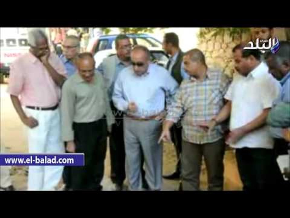 صدى البلد | محافظ أسوان يتفقد أعمال تغيير خطوط...