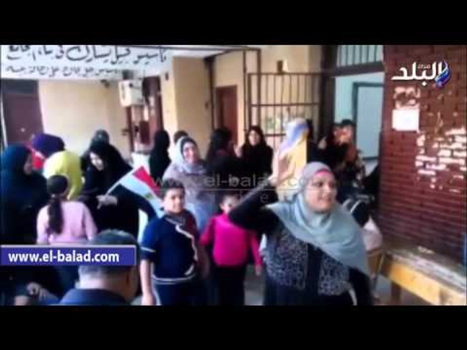 صدى البلد | أزدحام لجان القناطر وسط هتافات "تحيا مصر"