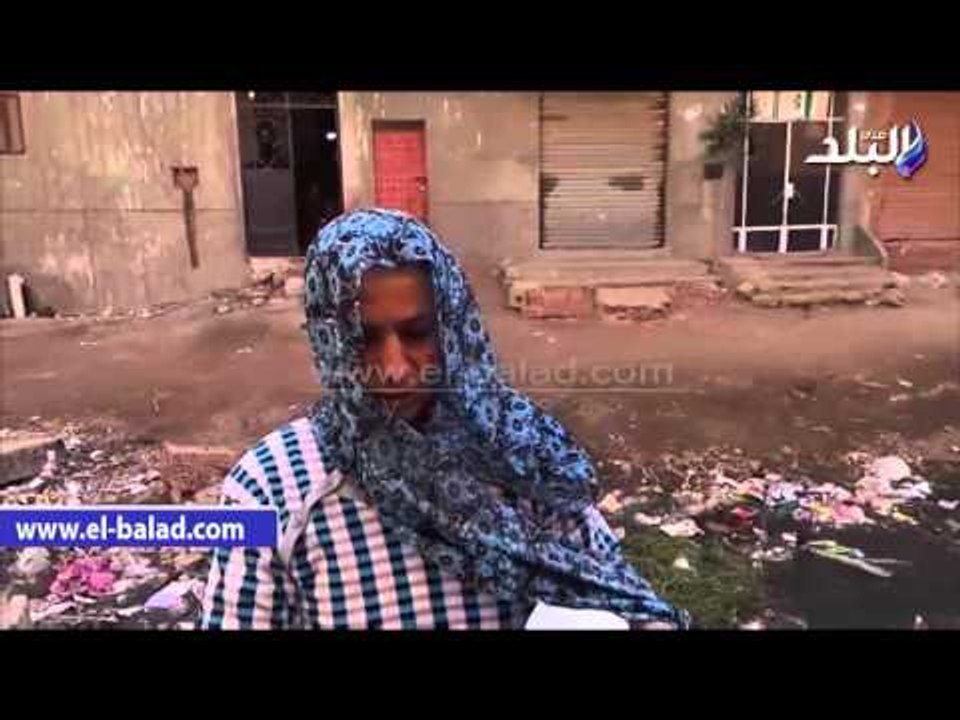 صدى البلد | الصرف الصحى داخل الفصول بمدرسة السم...
