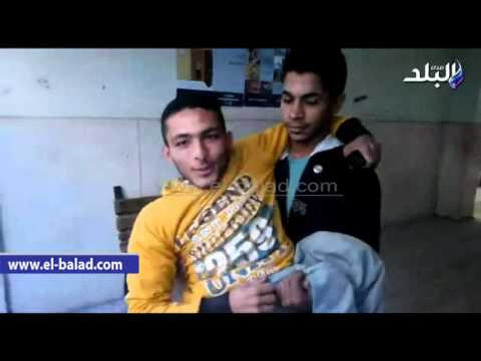 صدى البلد |  شاب من ذوي الاحتياجات الخاصة يدلي بصوته في الانتخابات بالقناطر