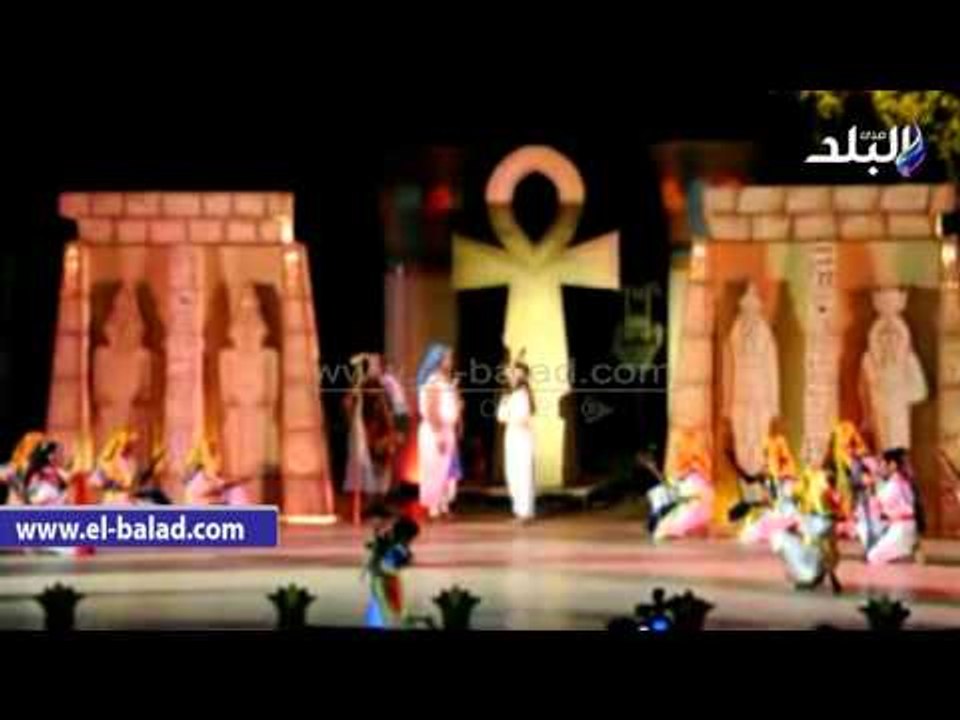 صدى البلد |وزير الثقافة ومحافظ أسوان يشهدا العرض المسرحي " بني معبداً للحب "