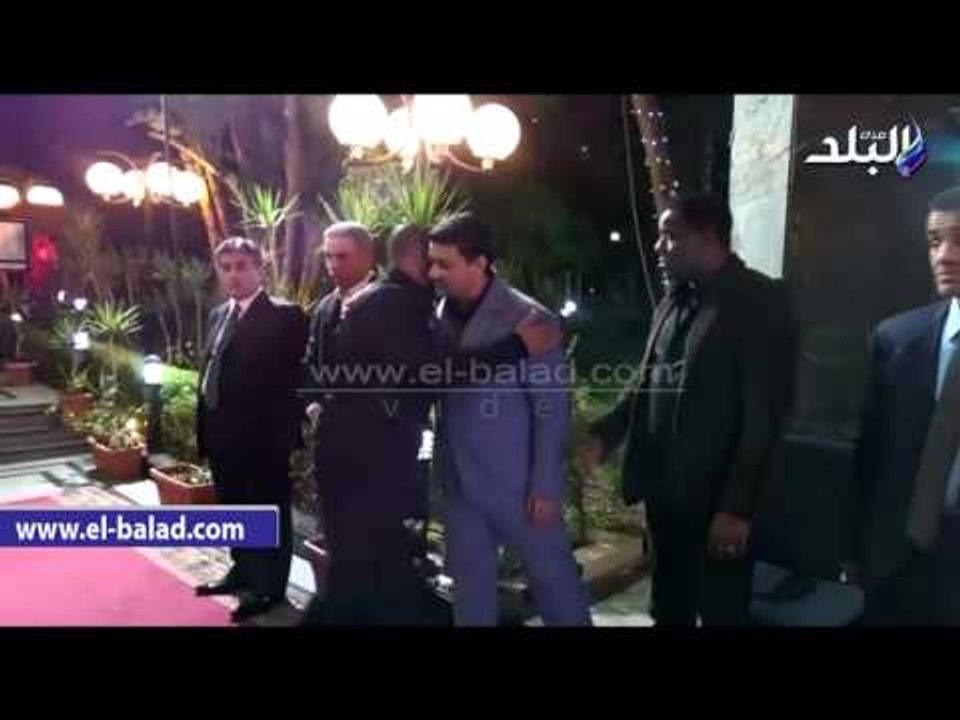 صدى البلد |  وصول أوكا ومجاهد ومصطفي والشناوي لعزاء والد عبدالستار صبري بمسجد ال رشدان‎