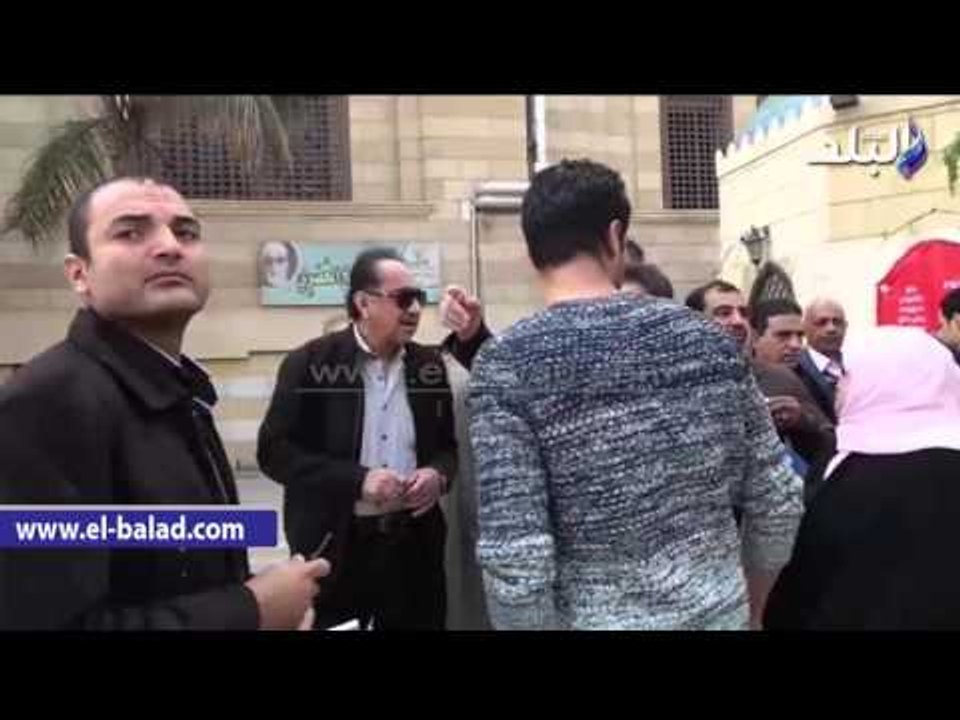 صدى البلد |  أشرف زكي وطارق نور يحضران تشييع جثمان والد رياض الخولي