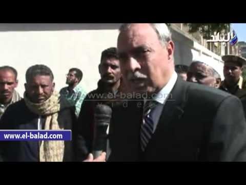 صدى البلد | تسليم 28 عقد كشك مجهز للباعة الجائلين بمدينة قنا