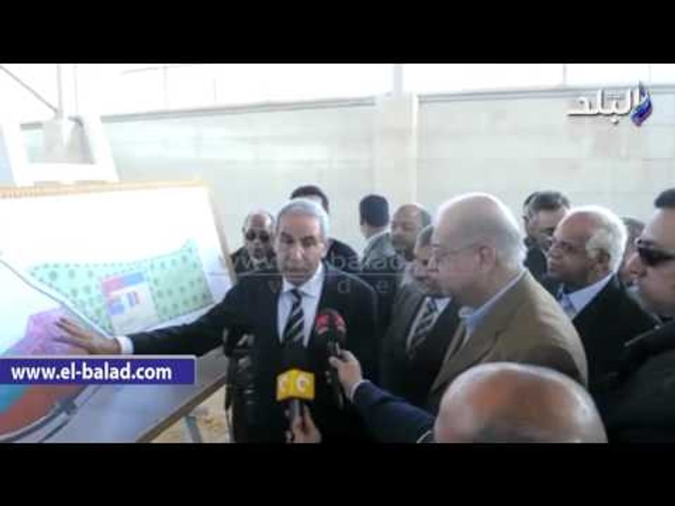 صدى البلد |  رئيس الوزراء يتفقد محطة مياه العاشر..ويستمع لشرح من وزير الإسكان