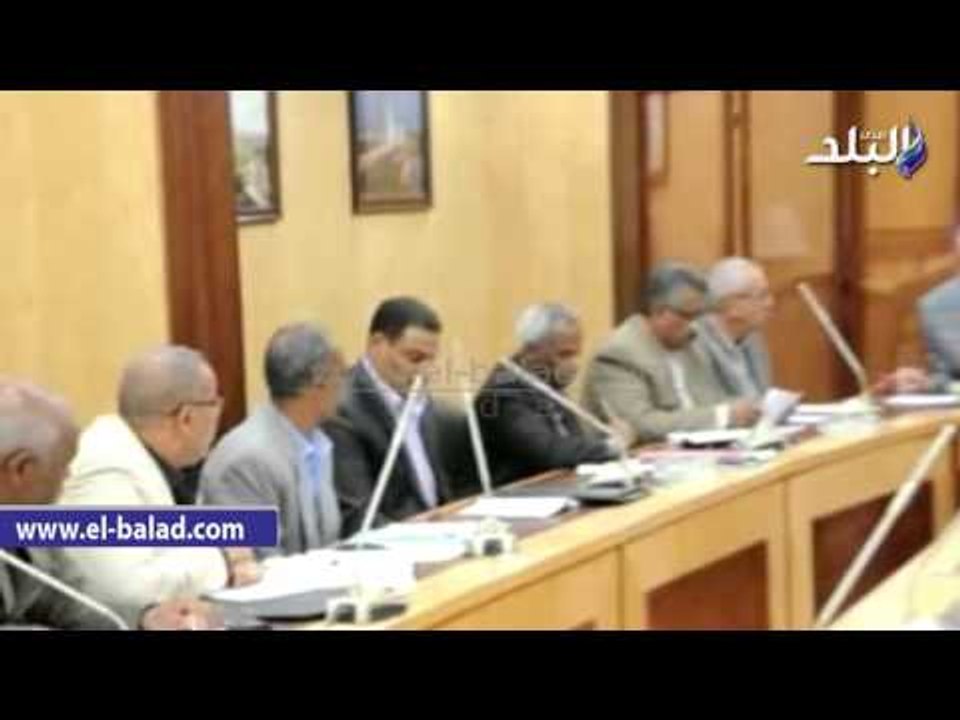 صدى البلد |محافظ أسوان يطالب القيادات المحلية بحلول مبتكرة لازالة الاشغالات وحل مشكلة القمامة