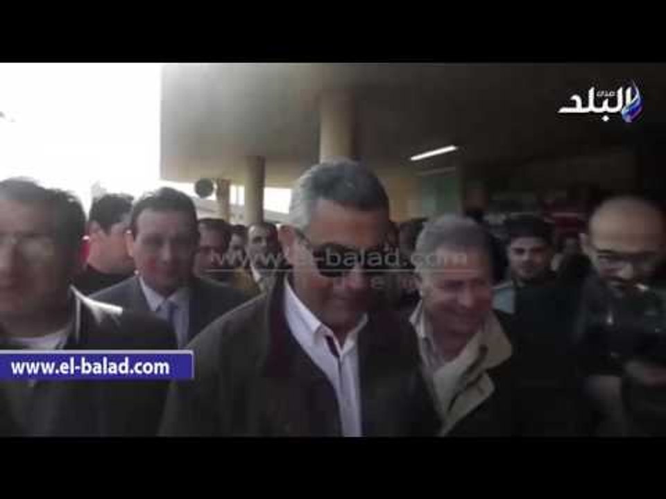 صدى البلد |  وزير النقل يتفقد محطة قطار السكة الجديد بالمنصورة ويستمع لشكاوى العاملين