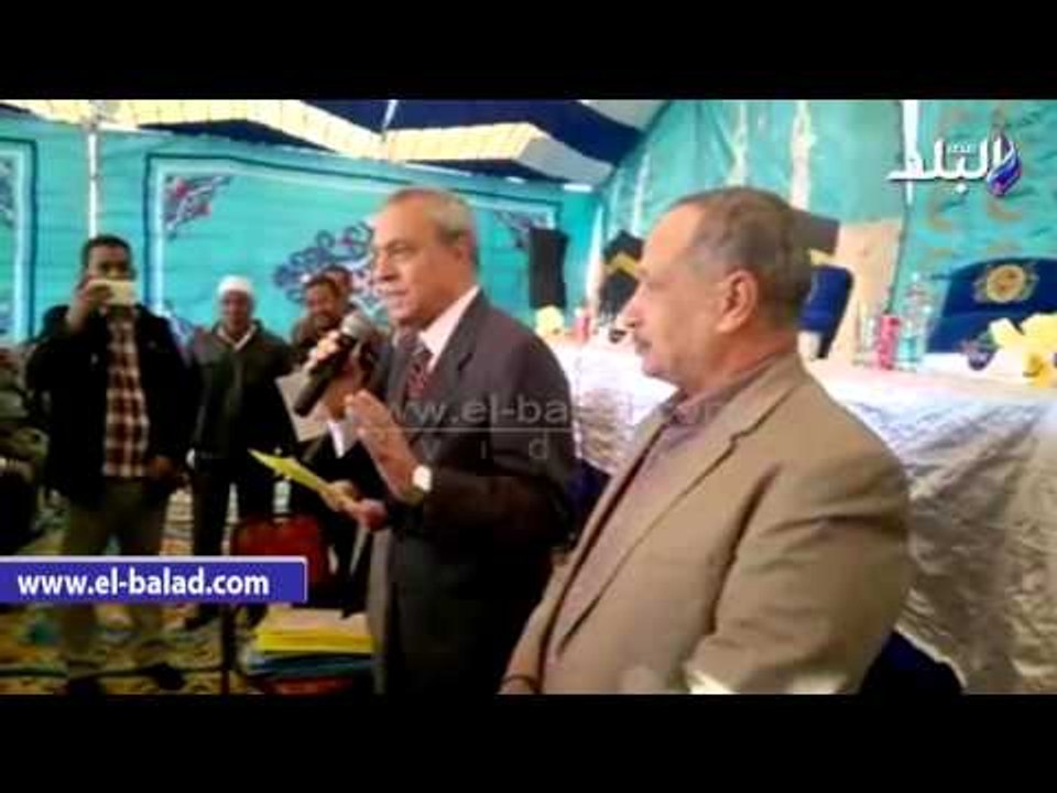 صدى البلد | محافظ قنا يسلم عقود 58 بيت ريفي بالظهير الصحراوي لأهالى قرية كرم عمران