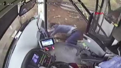 Antalya Kaza Yapan Otobüsteki Dehşet Anları! Sürücü Koltuktan Fırlayıp Yola Düştü