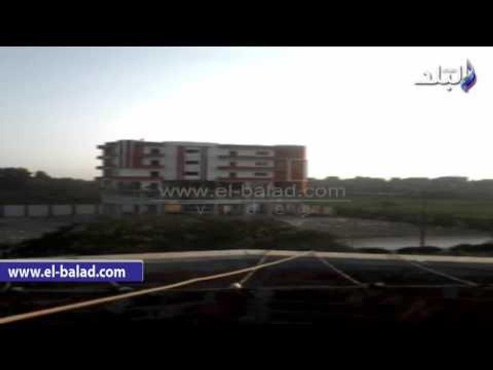 صدى البلد |  إزالة «عمارة» مخالفة بطريق شبين الكوم - قويسنا بالديناميت