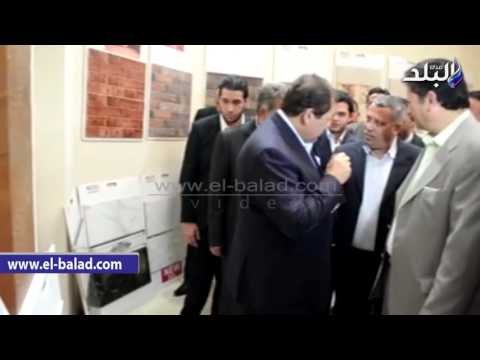 صدى البلد | «أبو العينين» يتفقد تصميمات سيراميكا كليوباترا