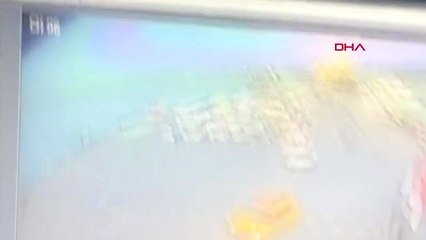 Eminönü'nde Aracın Denize Uçma Anı Kamerada