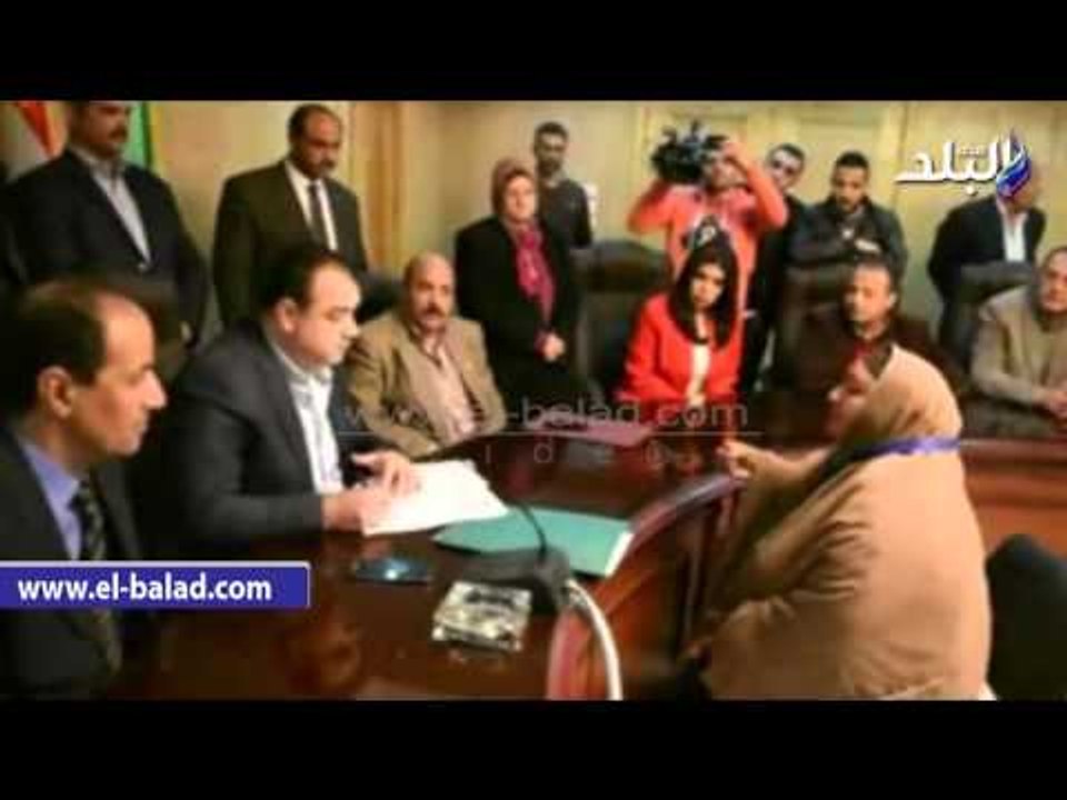 صدى البلد | محافظ الفيوم يمنح وحدات سكنية لعدد من الأسر الأولى بالرعاية