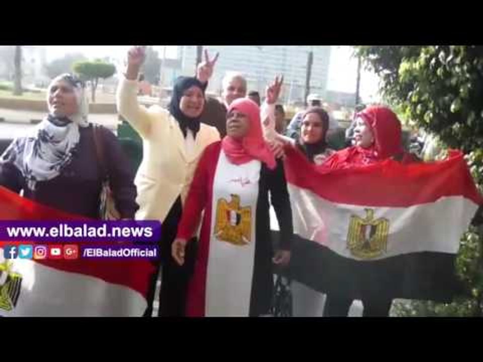 صدى البلد | مواطنون بميدان التحرير:"الشرطة والجيش والشعب إيد واحدة"