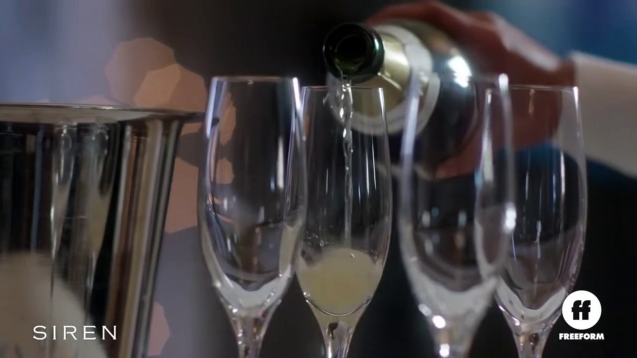 Siren S02E08 Leverage