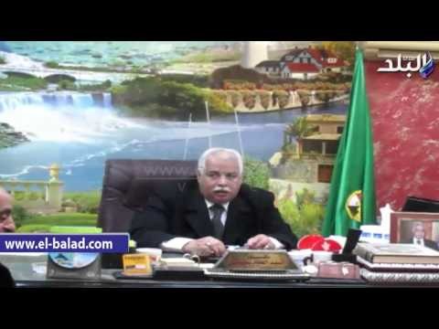 صدى البلد | وكيل التعليم بالفيوم يمسح دموع طالبة كفيفة ترغب فى مواصلة تعليمها