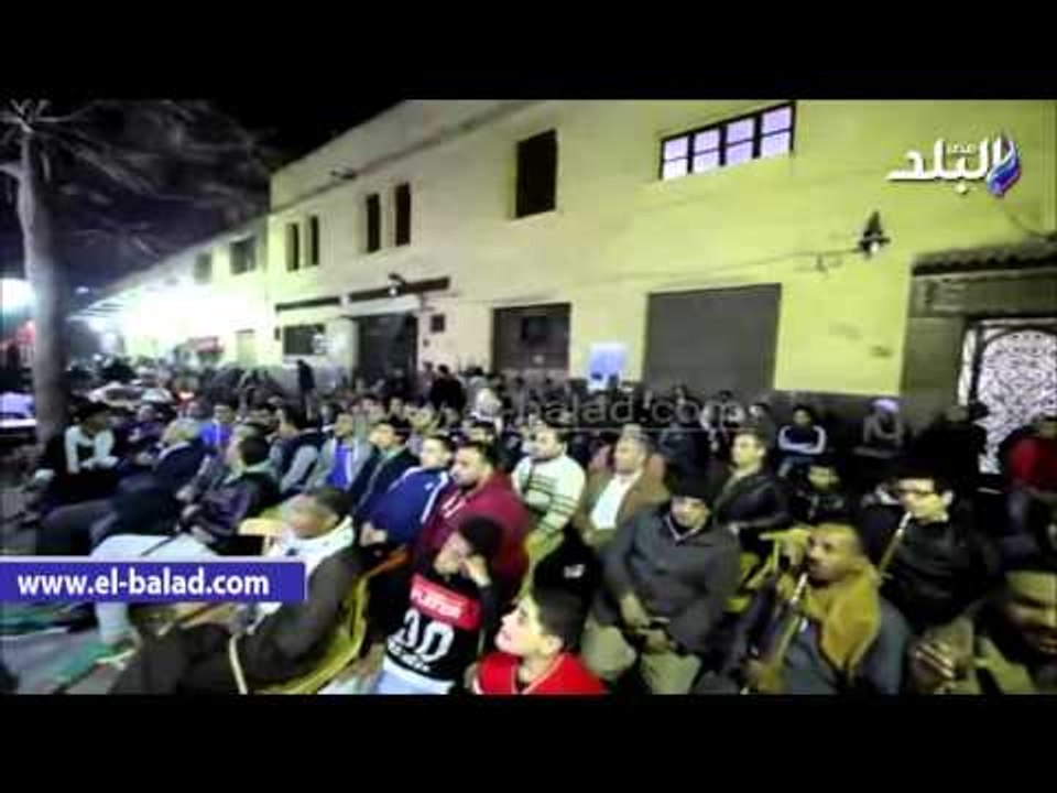 صدى البلد | المقاهي "كومبليت" من مشجعي القمة