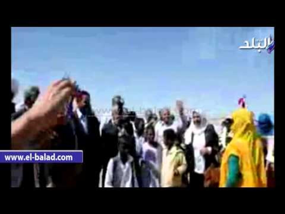 صدى البلد | محافظ البحر الأحمر يتفقد مشغل للأعمال اليدوية لسيدات الشلاتين