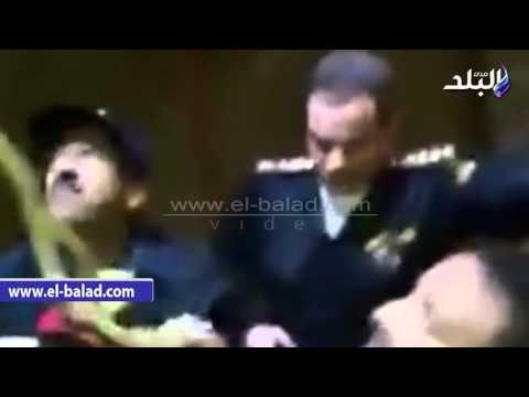 صدى البلد | انقاذ عجوز بعد سقوط جزء من عقار قديم بطنطا