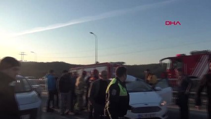 İstanbul- Arnavutköy'de Araçta Sıkışan Kadını İtfaiye Kurtardı