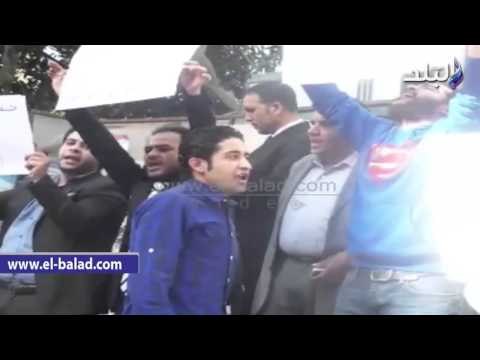 صدى البلد | تظاهر المحامين أمام نقابتهم وسط هتافات يا حقوقنا فينك الفساد بينا وبينك