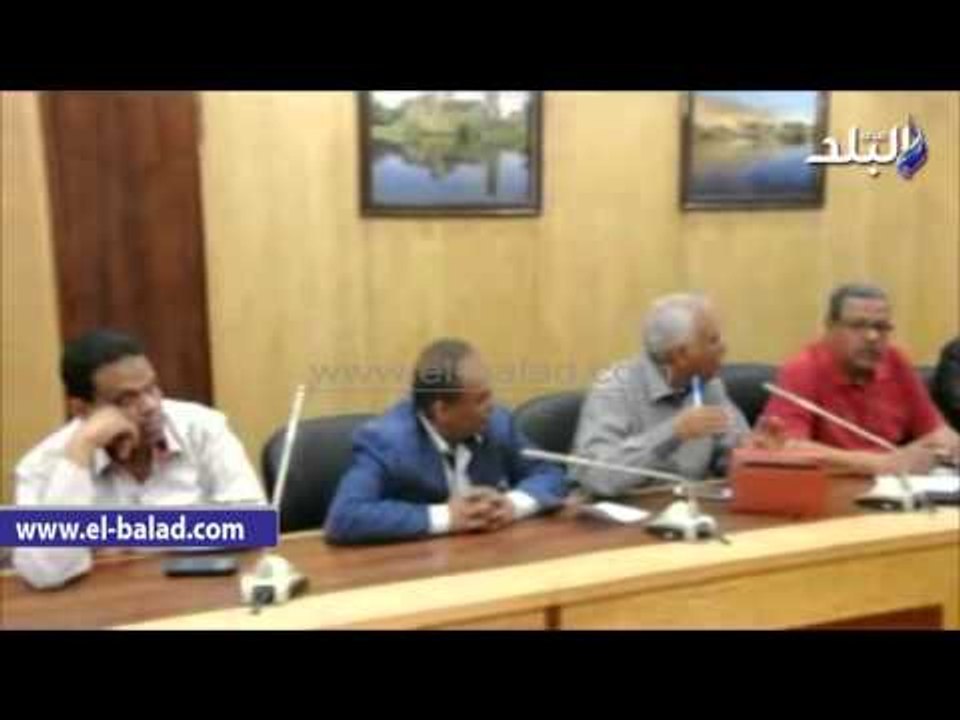 صدى البلد |  "محافظ أسوان" : جهود لإحتواء تسرب مياه الصرف لترعة النقرة