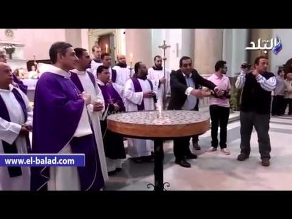 صدى البلد | إشعال الشموع في قداس تأبين "جوليو ريجينى"