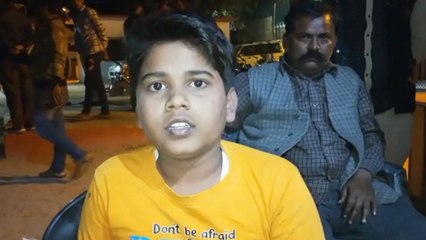 अमरूद तोड़ने पर मासूम को सजा, जाति पूछकर पेड़ से बांधकर पीटा, VIDEO