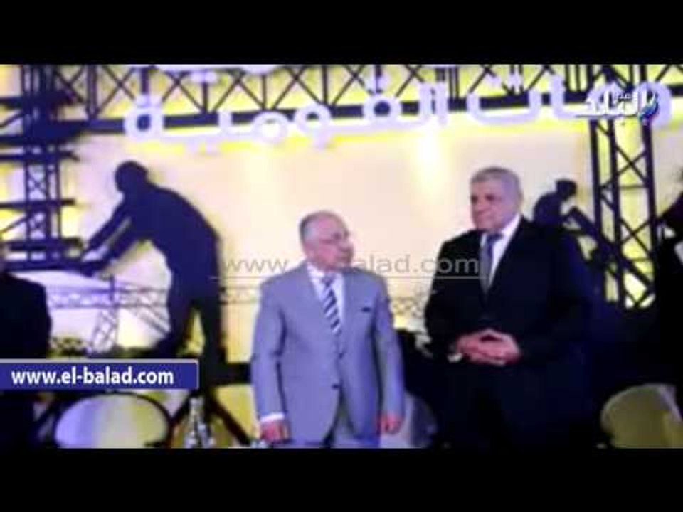 صدى البلد | بدء الجلسة الأولى لـ"بناة مصر" بحضور محلب و 4 وزراء