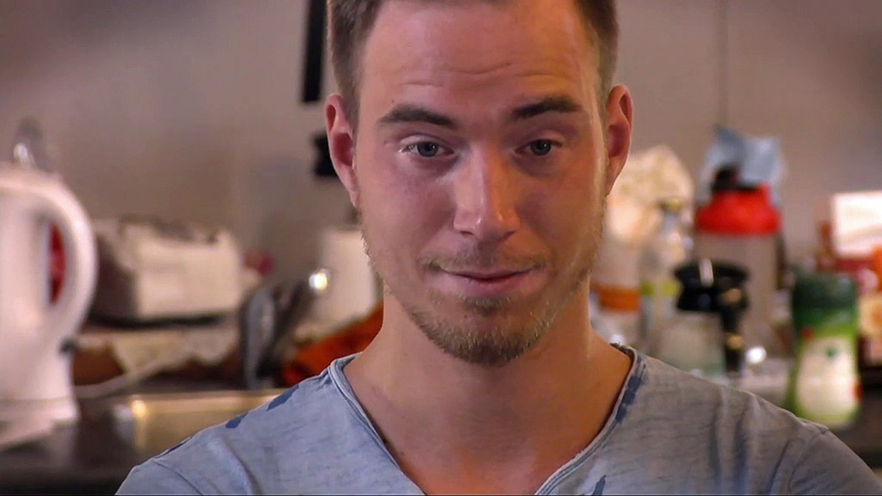 Wie zitten er op de bank?