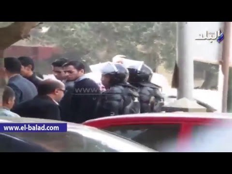 صدى البلد | مساعد مدير الأمن يصل محيط الوزراء بالتزامن مع مظاهرة خطباء المكافأة