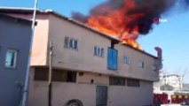 Ataşehir'de bir iş yerinin çatısı alev alev yandı