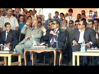 الدكتوراحمد زويل يقوم بزيارة الى مشروع قناة السويس لدعم المشروع