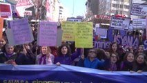 Ankara'da Kadınlar, Şarkılar Söyleyip, Halay Çekerek Günlerini Kutladı