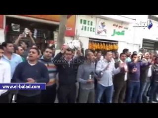 صدى البلد | نائبان يشاركان في وقفة حملة الماجستير ويهتفان: «إن غدًا لناظره قريب»