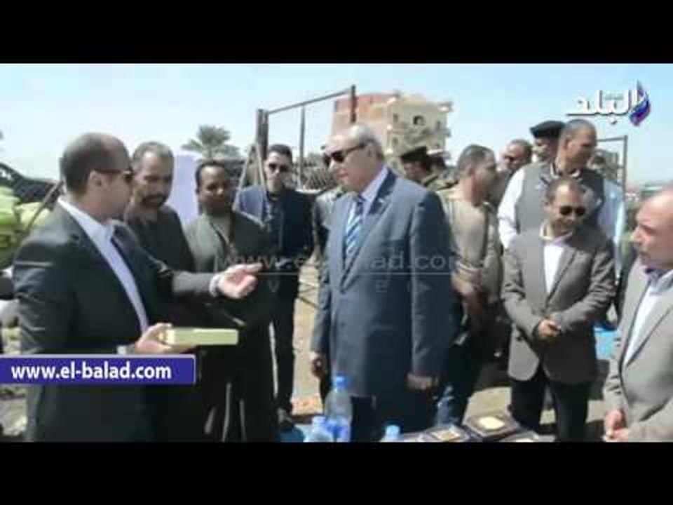 صدى البلد | محافظ المنيا يتفقد مشروع الصوب الزر...