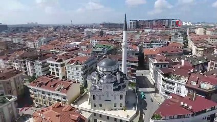 Gaziosmanpaşa’da yapımı tamamlanan Çilekli Camii ibadete açıldı