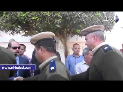 صدى البلد |محافظ الفيوم يتلقى واجب العزاء فى شهيد الارهاب بالعريش