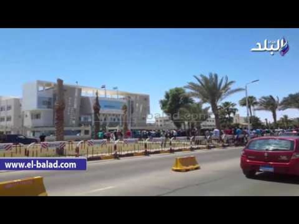صدى البلد | وقفة احتجاجية لطلاب المدارس بالغردقة بعد توقف الدروس الخصوصية