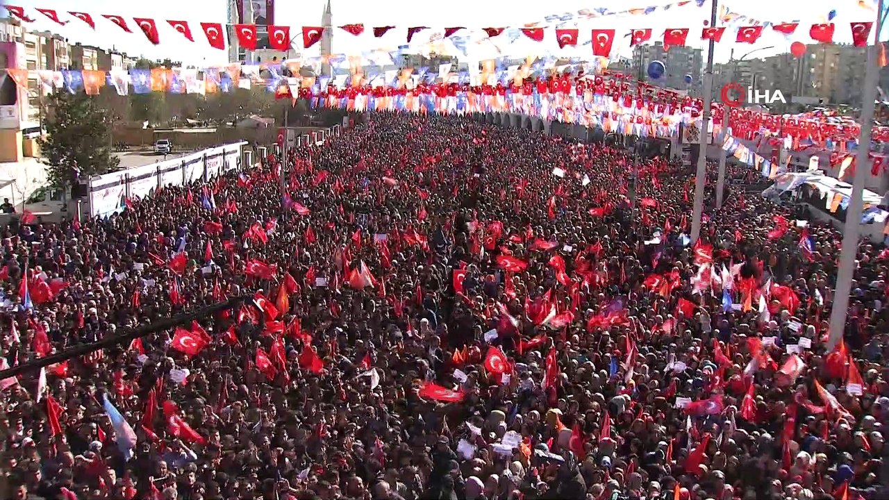 Cumhurbaşkanı Erdoğan: 'Cudi'de Gabar'da inlerine girdik. Hatta Kandil'de inlerine girdik. Benim milletimin huzurunu kim kaçırıyorsa biz onların kapısını çalarız'