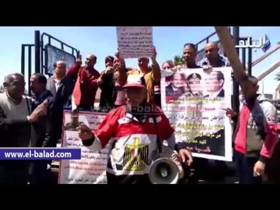 صدى البلد | رواد مسجد القائد إبراهيم بالإسكندرية يرحبون بزيارة العاهل السعودي