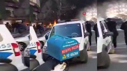 Ümraniye'de bir inşaatta çıkan yangında straforlar alev alev yandı